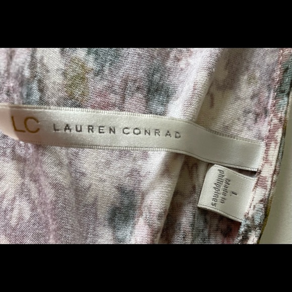 Lauren Conrad Floral Top with adjustable straps. - Picture 5 of 6
